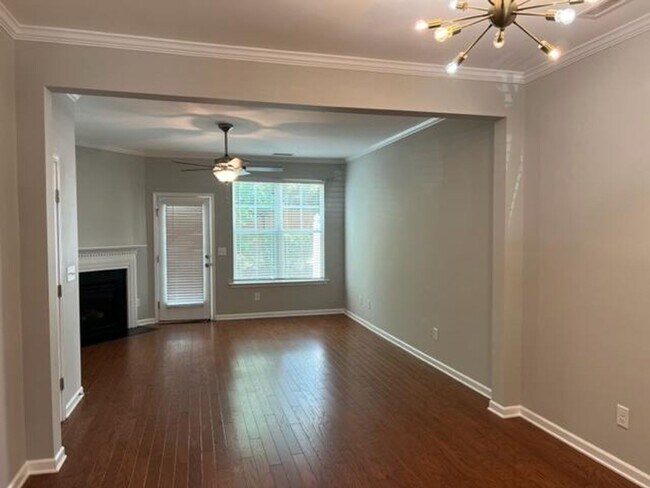 Building Photo - 3022 Berkeley Springs Pl