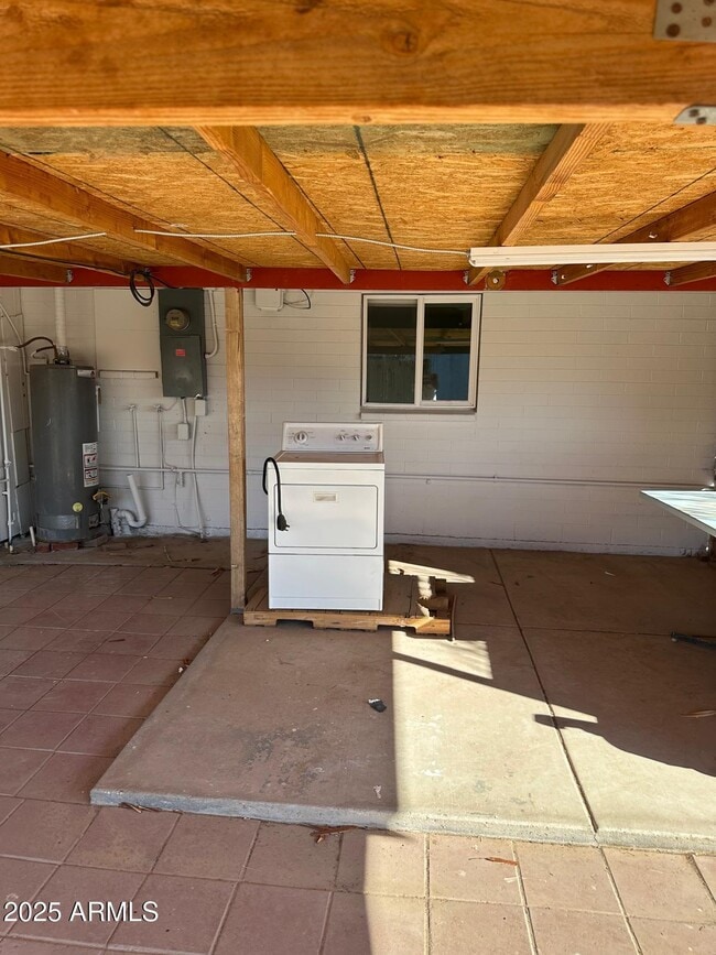 Building Photo - 3622 W Sunland Ave