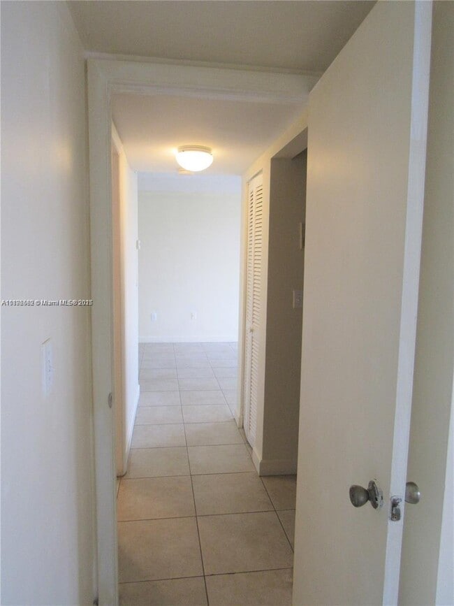 Building Photo - 250 180th Dr