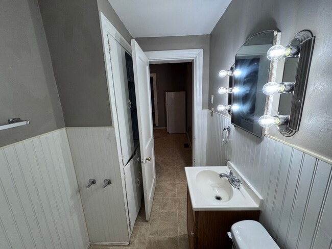 Building Photo - GREAT HOUSE ON PORTLAND AVE 2-BED 1-BATH
