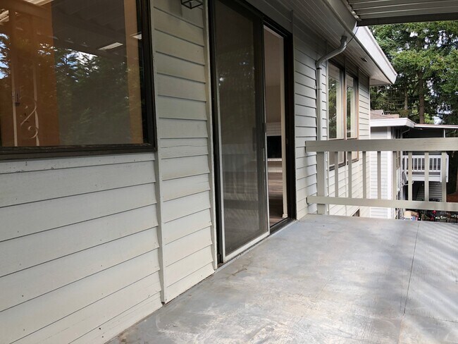 Building Photo - 1471 Rainier Ct