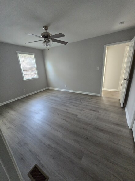 Building Photo - 804 Old Town Dr