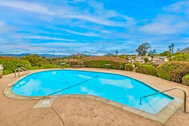 Building Photo - Wonderful Split-level Home with Spacious B...