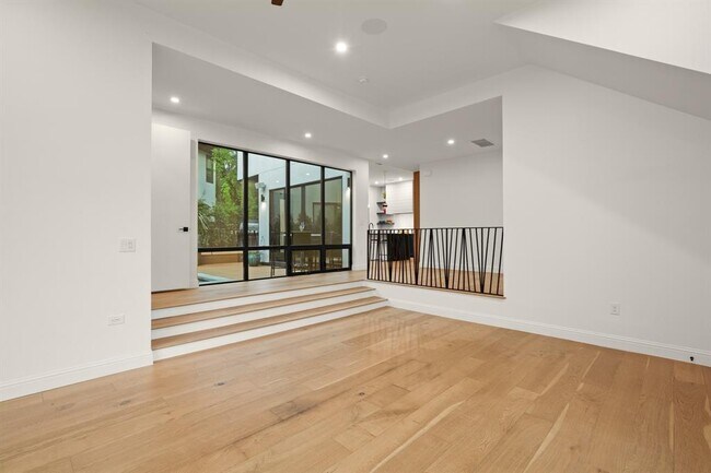 Building Photo - 1401 Rabb Rd