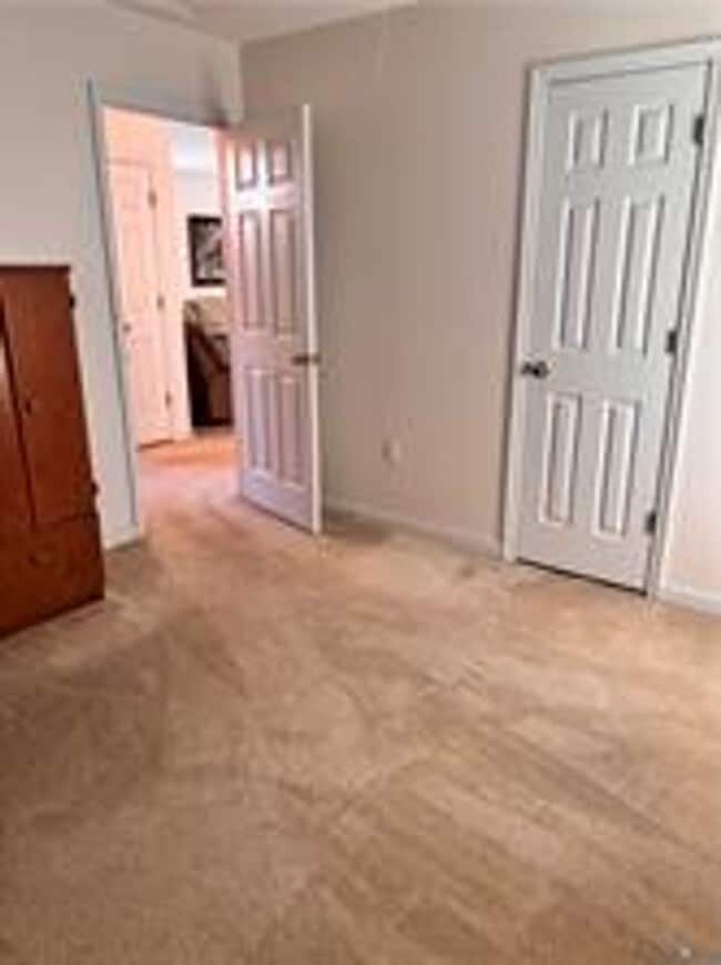 Building Photo - 3 Bed 2 Bath Rancher Style Home -Midlothian