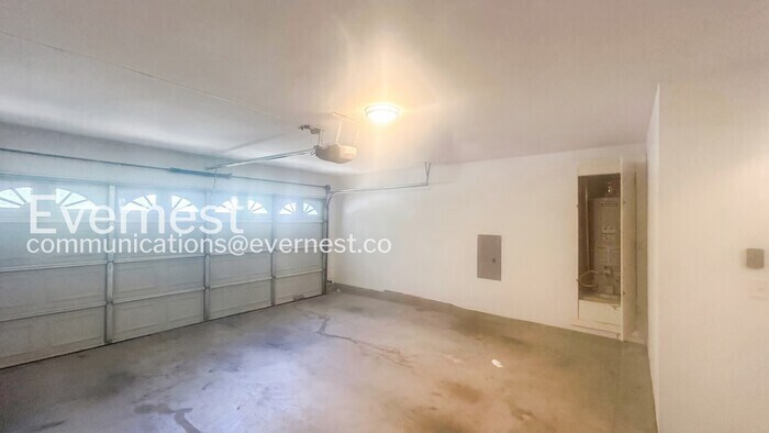 Building Photo - 1136 Emmitt Run