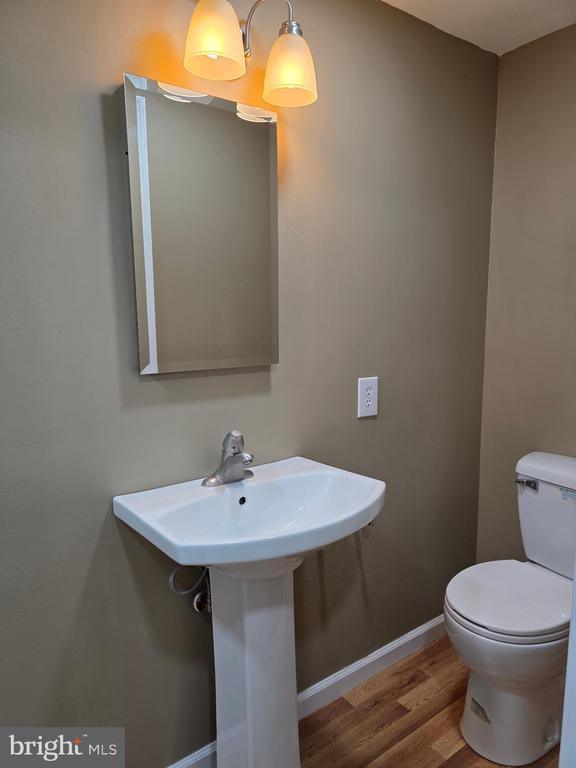 Building Photo - 529 Schooner Way