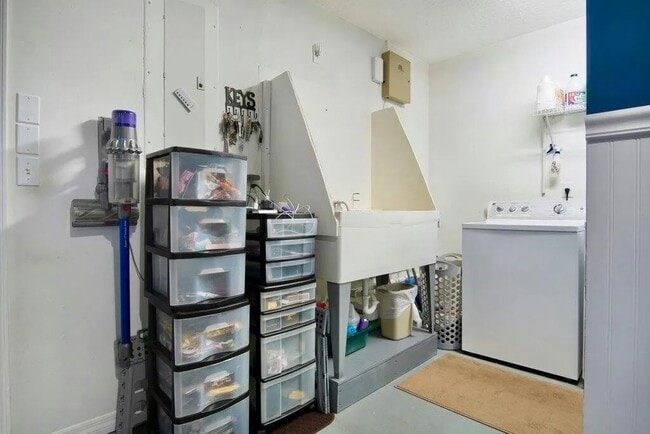 Building Photo - 12207 77th Pl N