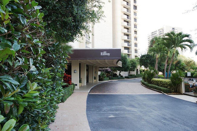 Building Photo - 2480 Presidential Way