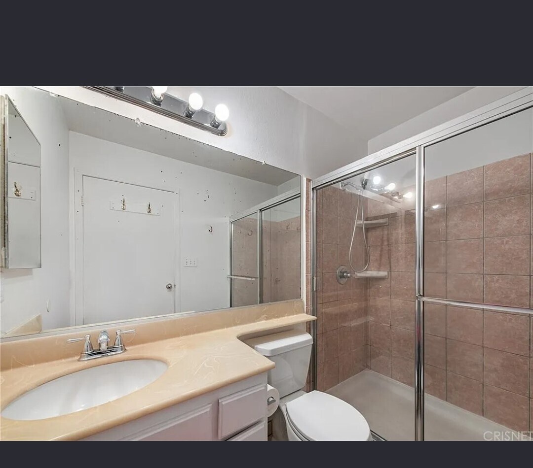 Building Photo - 9325 Sunland Park Dr