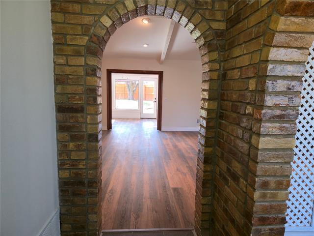 Building Photo - 2021 Aliso Rd