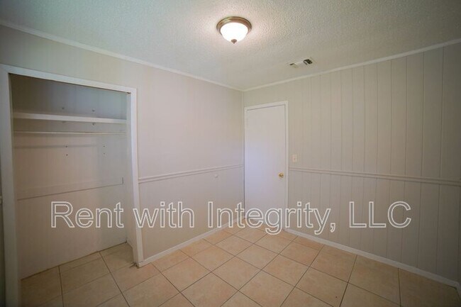 Building Photo - 3424 Orlando Dr