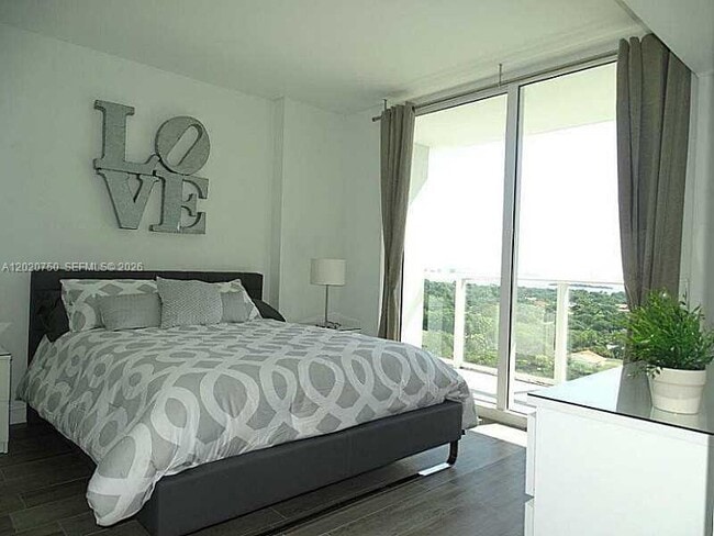 Building Photo - 4250 Biscayne Blvd