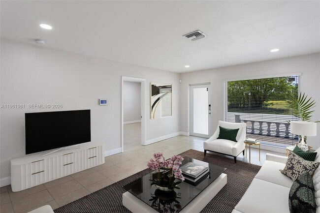 Building Photo - 3241 NE 17th Ave