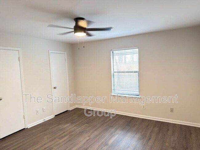 Building Photo - 186 Dorchester Manor Blvd