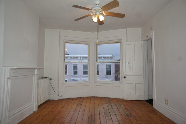Building Photo - 112 Adams St