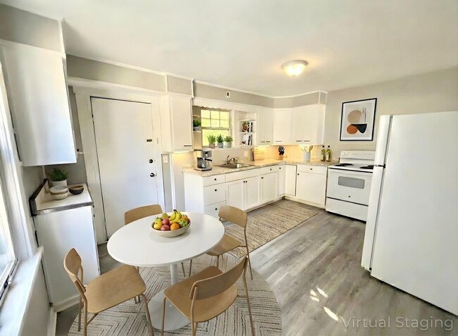 Building Photo - 3 Bed / 1 Bath Townhouse in Clairton