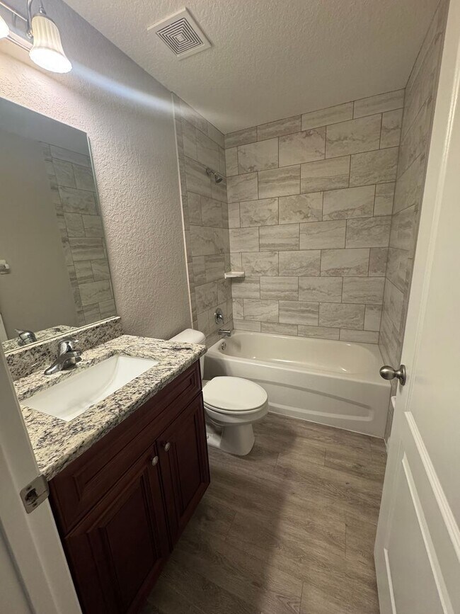 Building Photo - Charming 2BR/2BA Duplex in Citrus Springs - Peaceful Living Awaits!