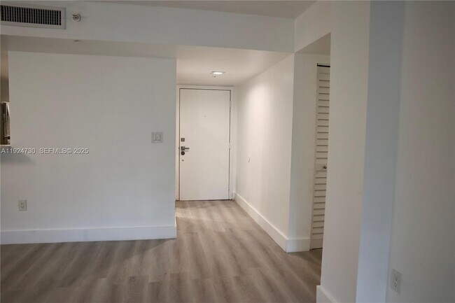 Building Photo - 8730 SW 133rd Avenue Rd