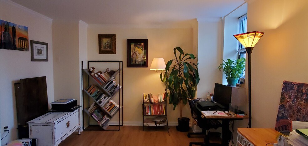 Bedroom 2 (as office) - 1436 Meridian Plz NW