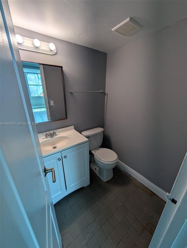 Building Photo - 1800 Sans Souci Blvd