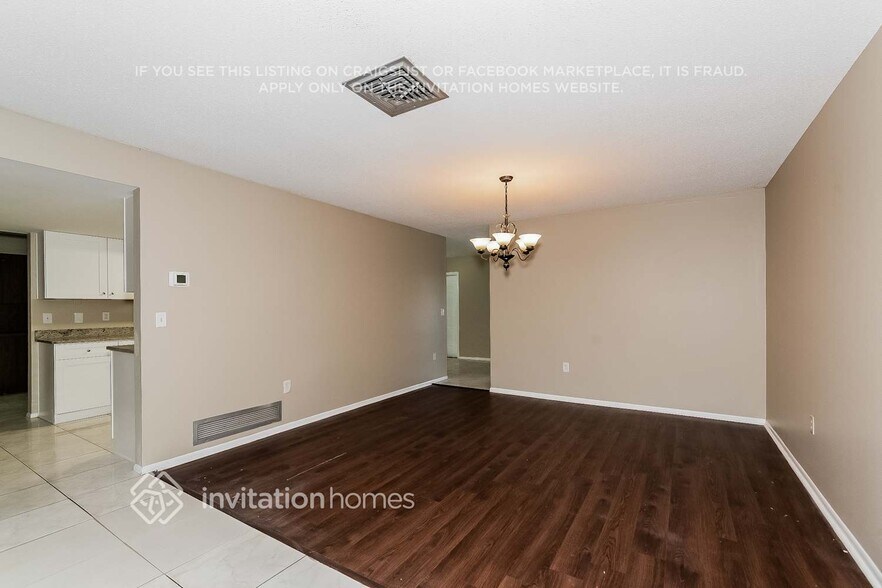 Building Photo - 8900 Phyliss Ave