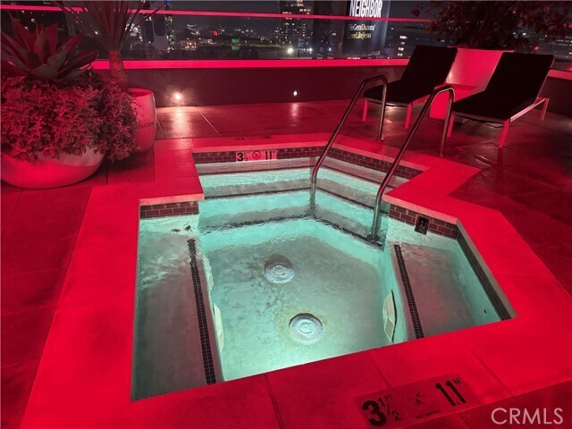 Building Photo - 6250 Hollywood Blvd