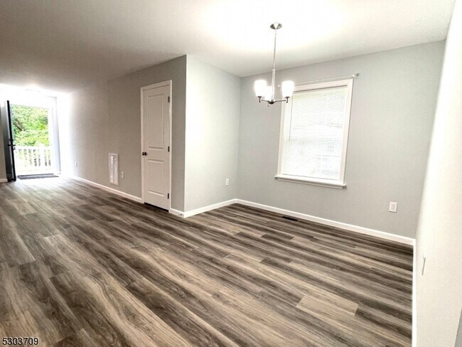 Building Photo - 12 Ryerson Rd