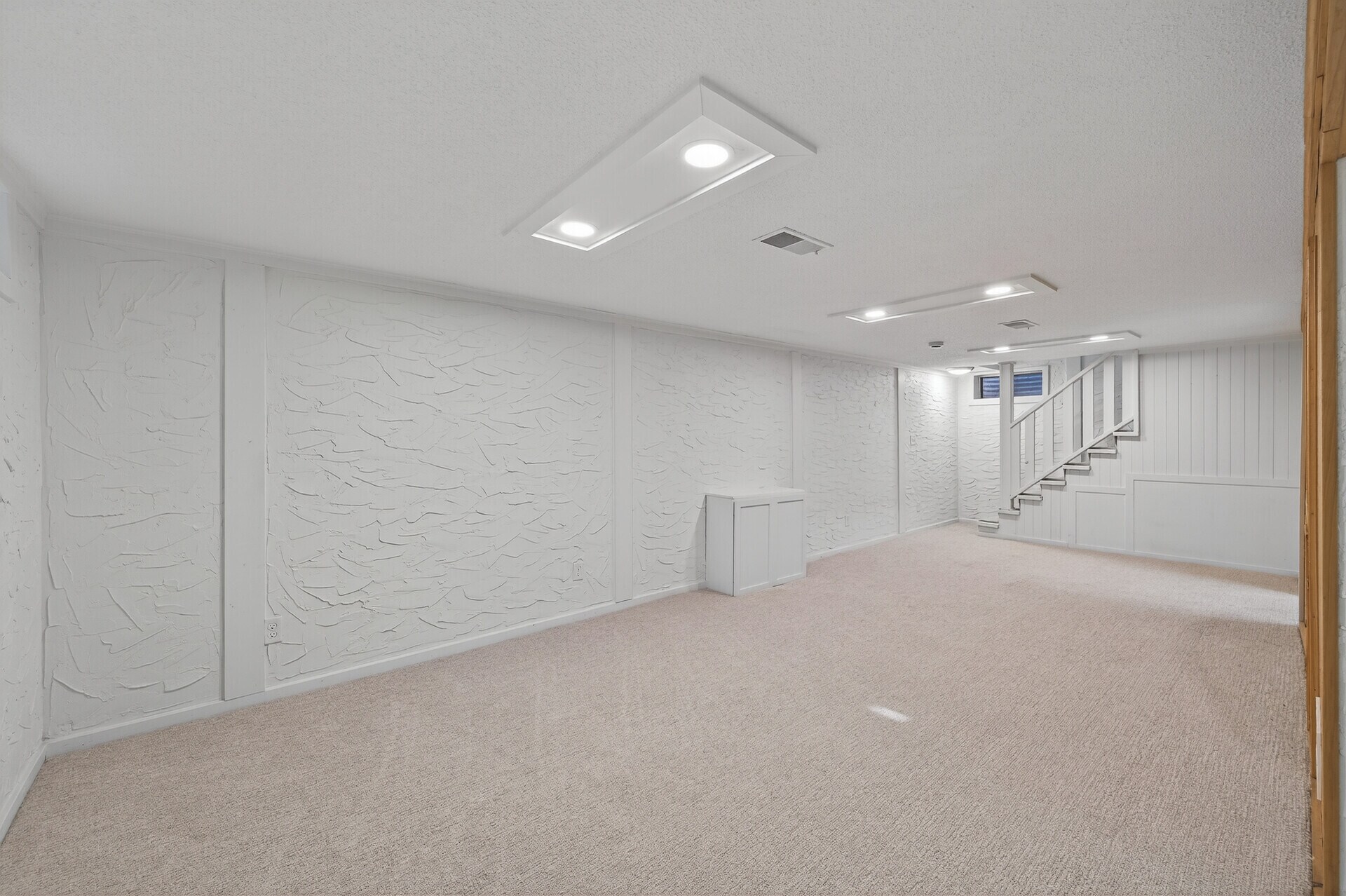 Building Photo - 1205 8th Ave S