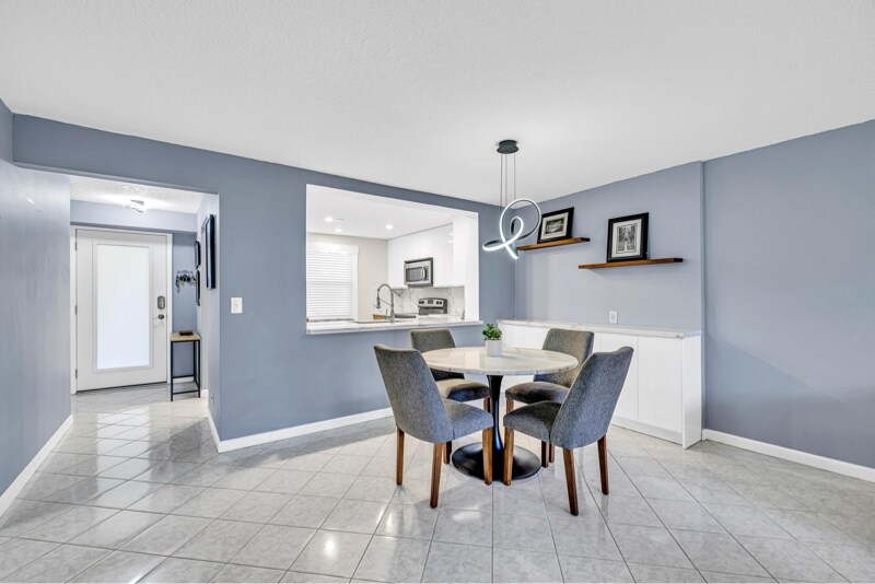 Building Photo - 311 SE 3rd St