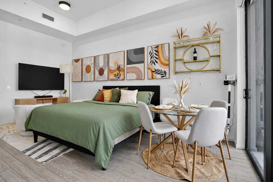 Building Photo - 404 NE 2nd Ave