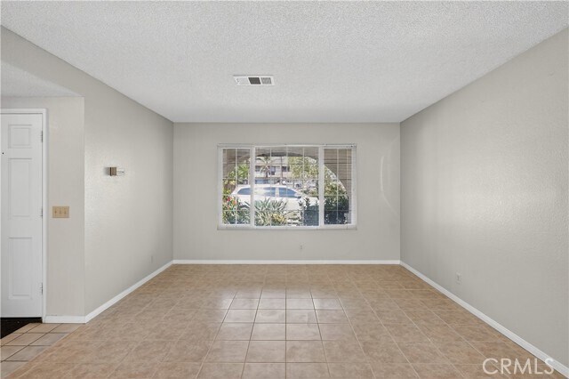 Building Photo - 10728 Valley Dr