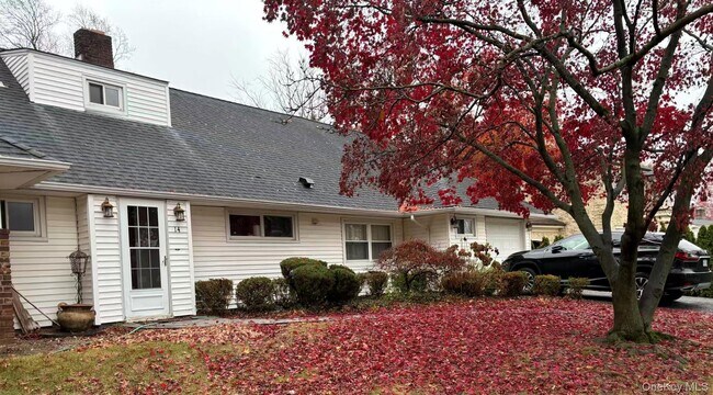 Building Photo - 14 Peachtree Ln