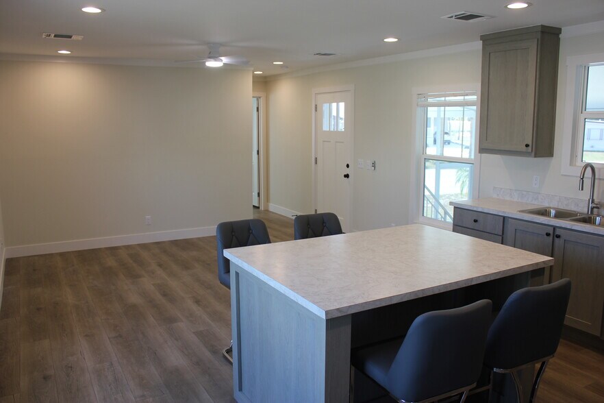 Building Photo - 6982 Apopo Ct