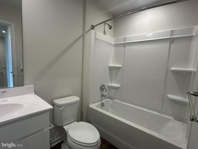 Building Photo - 2709 Apricot Dr