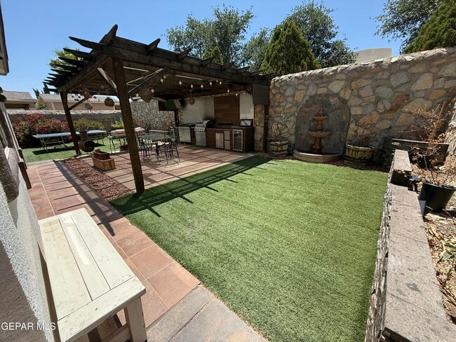 Building Photo - 3733 Tierra Campa Dr