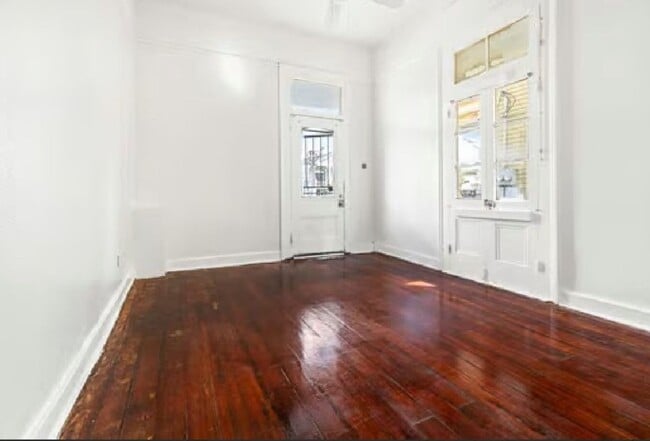 Building Photo - 2332 Ursulines Ave