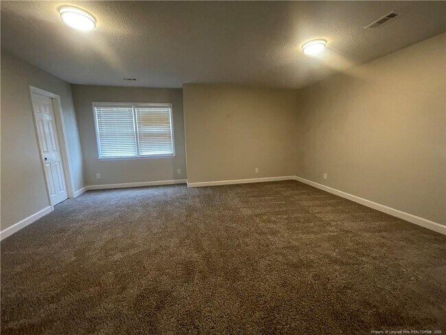 Building Photo - 470 Lennox Dr