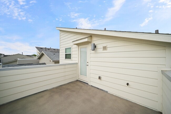 Building Photo - 2709 Clinton Dr