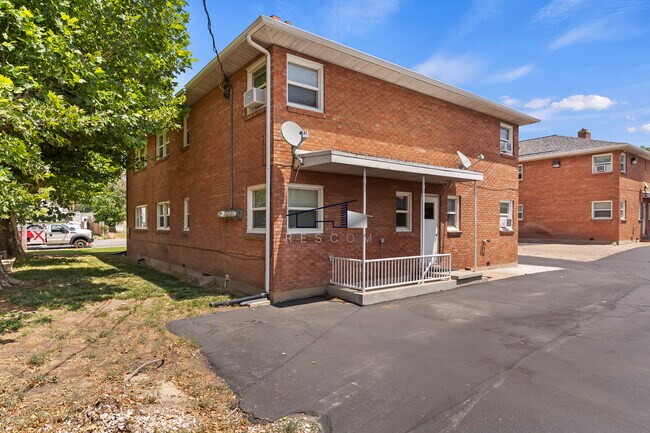 Building Photo - 338 E 200 S