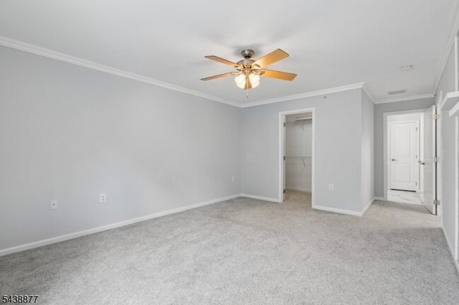 Building Photo - 612 Lopez Ln
