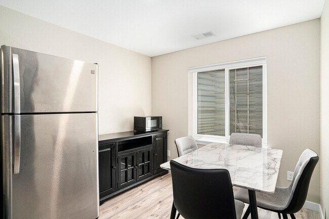 Building Photo - Great Home in West Loveland