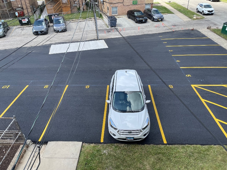 Building Photo - 4342 Warren Ave