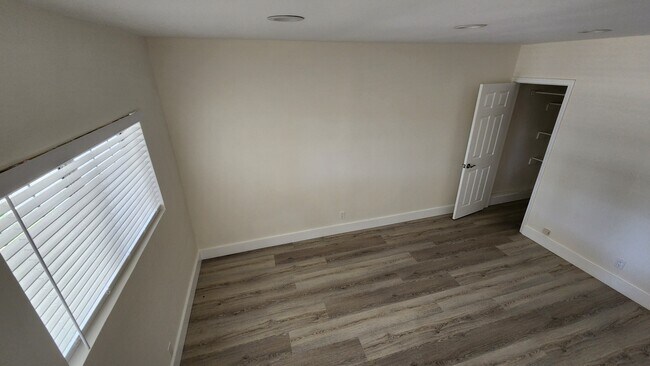 Building Photo - 18009 Bullock St