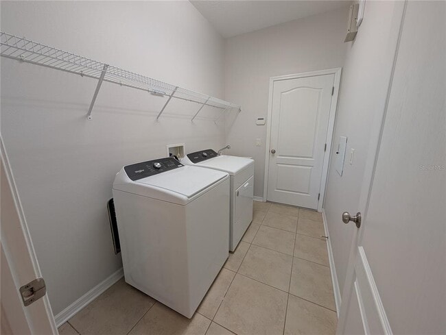Building Photo - 5303 Moon Shell Dr