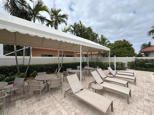 Building Photo - 77 Spyglass Way