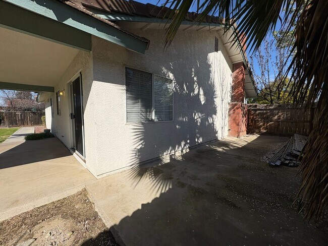 Building Photo - Corner lot home near Schroth Park Availabl...