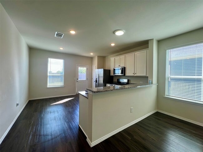 Building Photo - 25723 Bottlebrush Sedge St