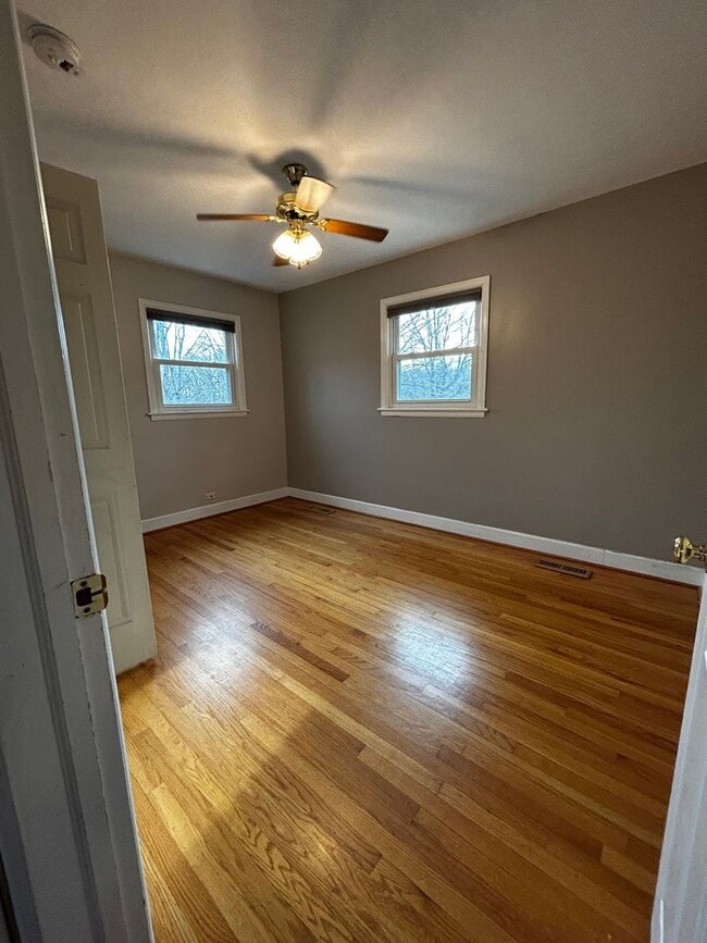 Building Photo - Single family home in Forest