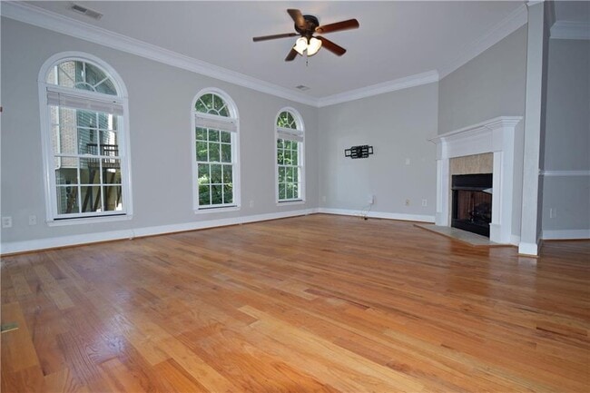 Building Photo - 11037 Lorin Way